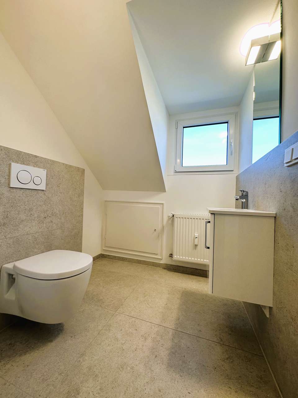 PENTHOUSE - FÜNF - ZIMMER - DACHTERASSEN - WOHNUNG ÜBER DEN DÄCHERN VON KÖLN