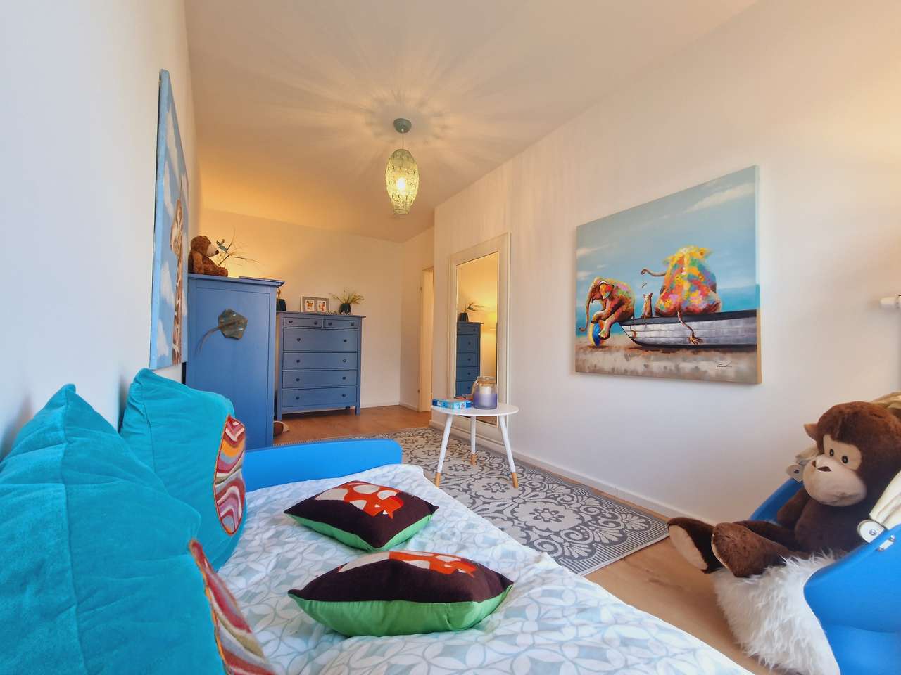 Exklusives Wohnvergnügen: Modernes Vier-Zimmer-Einfamilienaus-Refugium mit luxuriöser Austattung