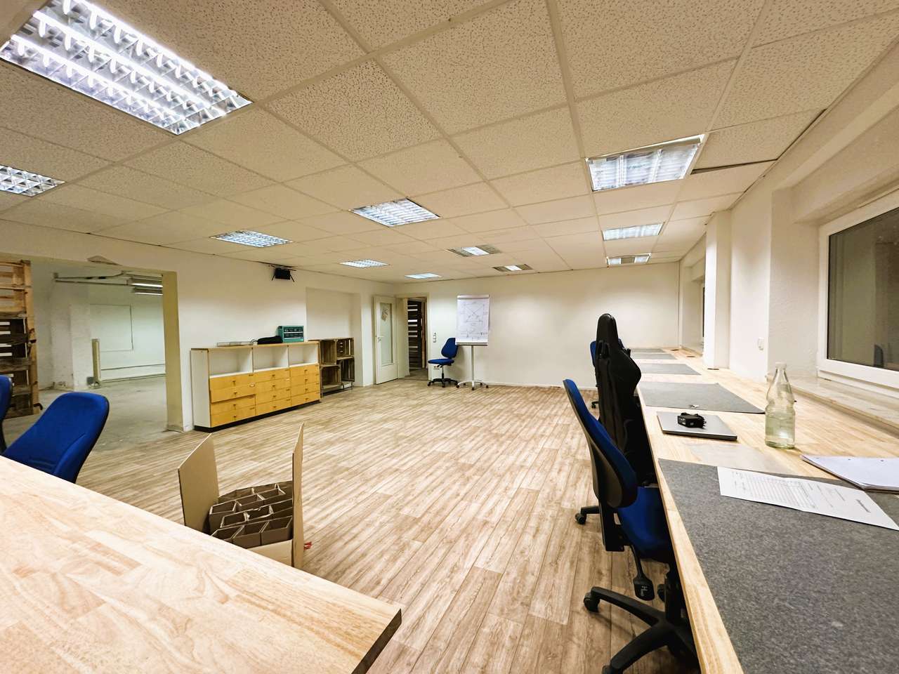 GEWERBE mit BÜRORÄUMEN und LAGERFLÄCHE in NEU - EHRENFELD