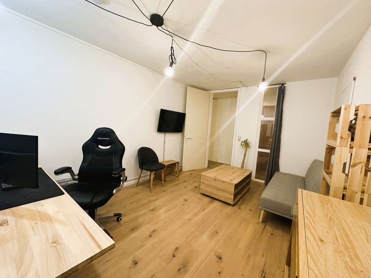 GEWERBE mit BÜRORÄUMEN und LAGERFLÄCHE in NEU - EHRENFELD