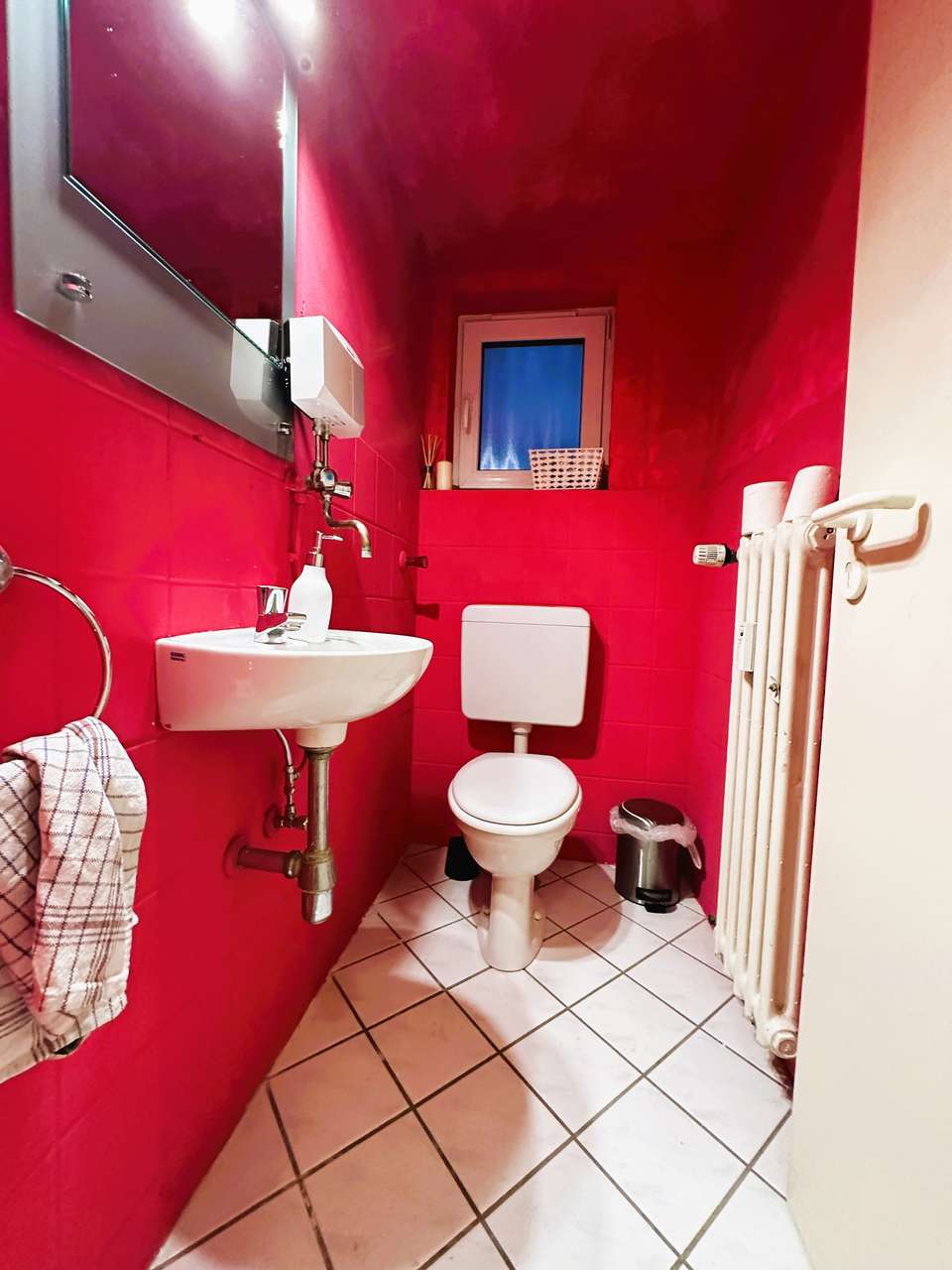 GEWERBE mit BÜRORÄUMEN und LAGERFLÄCHE in NEU - EHRENFELD