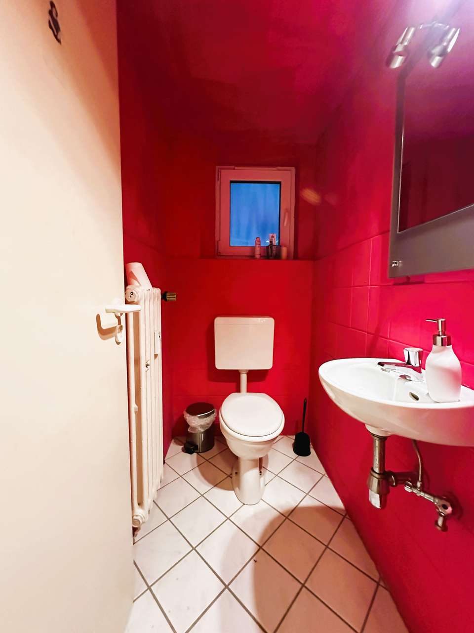 GEWERBE mit BÜRORÄUMEN und LAGERFLÄCHE in NEU - EHRENFELD