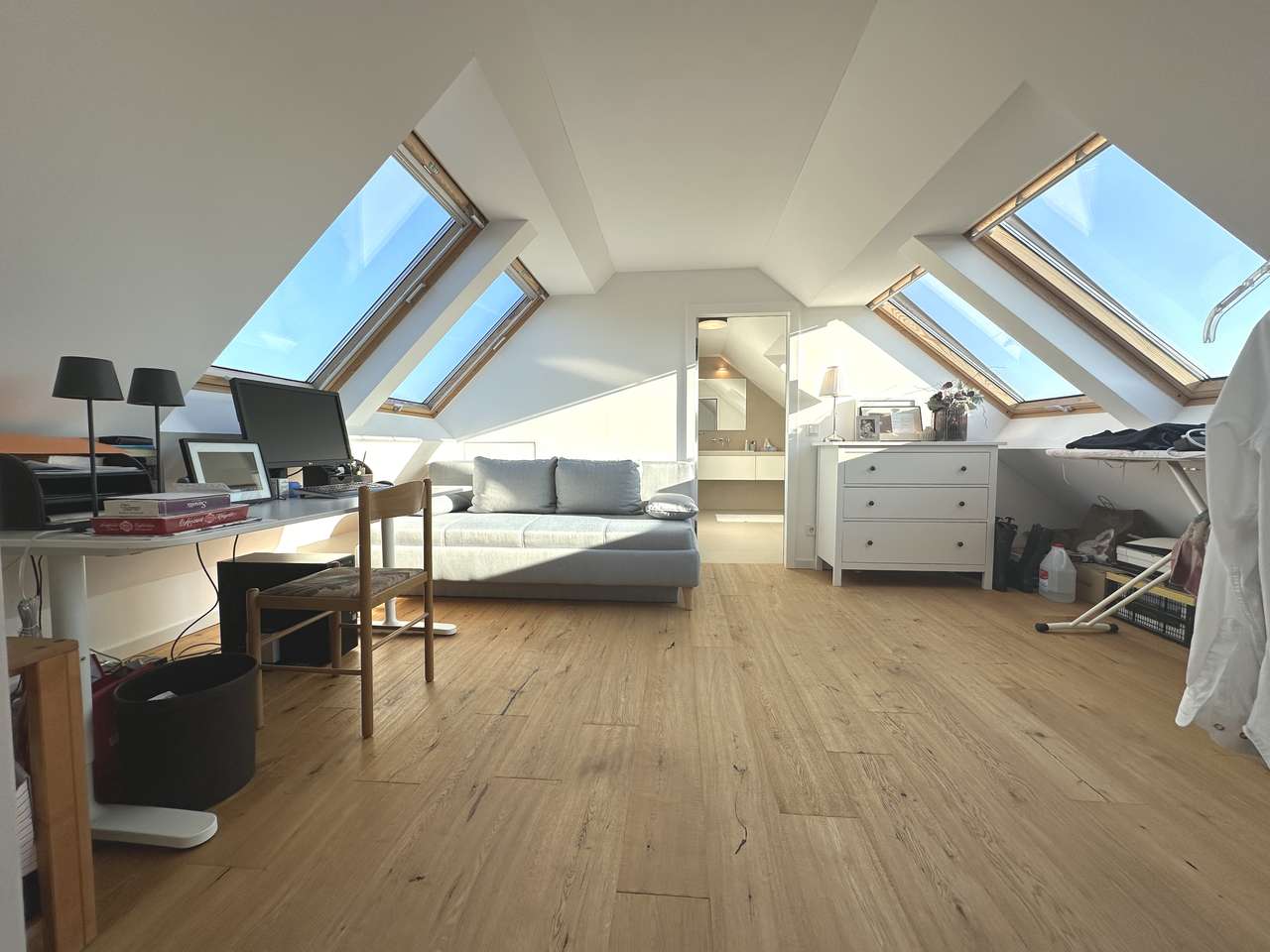 DAS HAUS auf dem HAUS – EXKLUSIVE MAISONETTE WOHNUNG MIT VIELEN EXTRAS ÜBER DEN DÄCHERN VON KÖLN