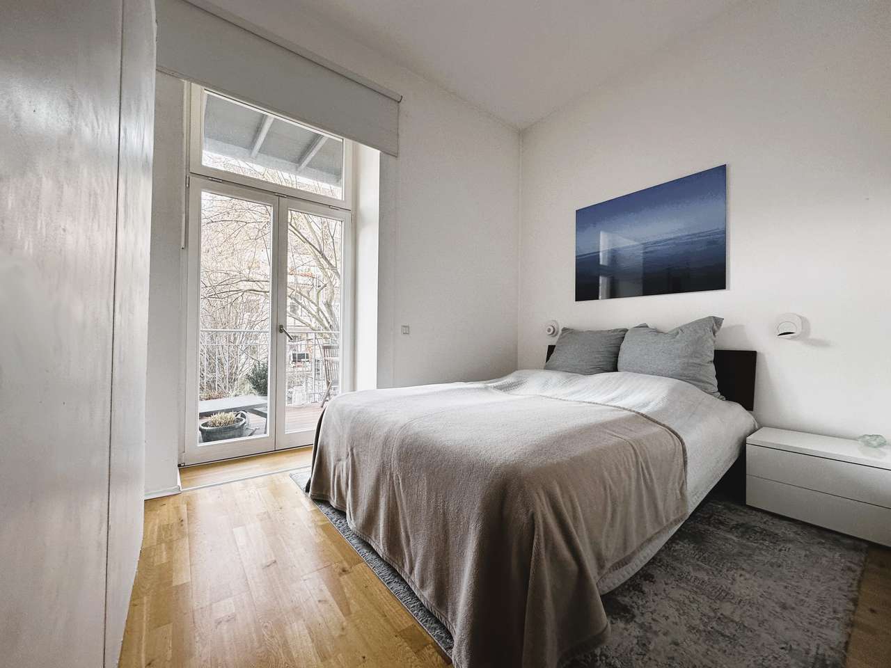 DENKMAL AFA: UNSANIERTE ALTBAUWOHNUNG MIT HOHEN DECKEN UND BALKON IM AGNESVIERTEL