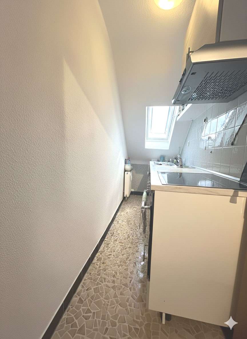 RUHIGES APPARTEMENT MIT SEPERATER KLEINER KÜCHE IN KÖLN - JUNKERSDORF