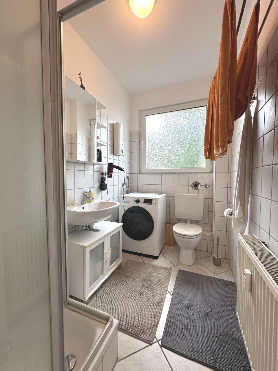 Schöne Zwei - Zimmer - Wohnung mit großer Küche in Köln - Klettenberg