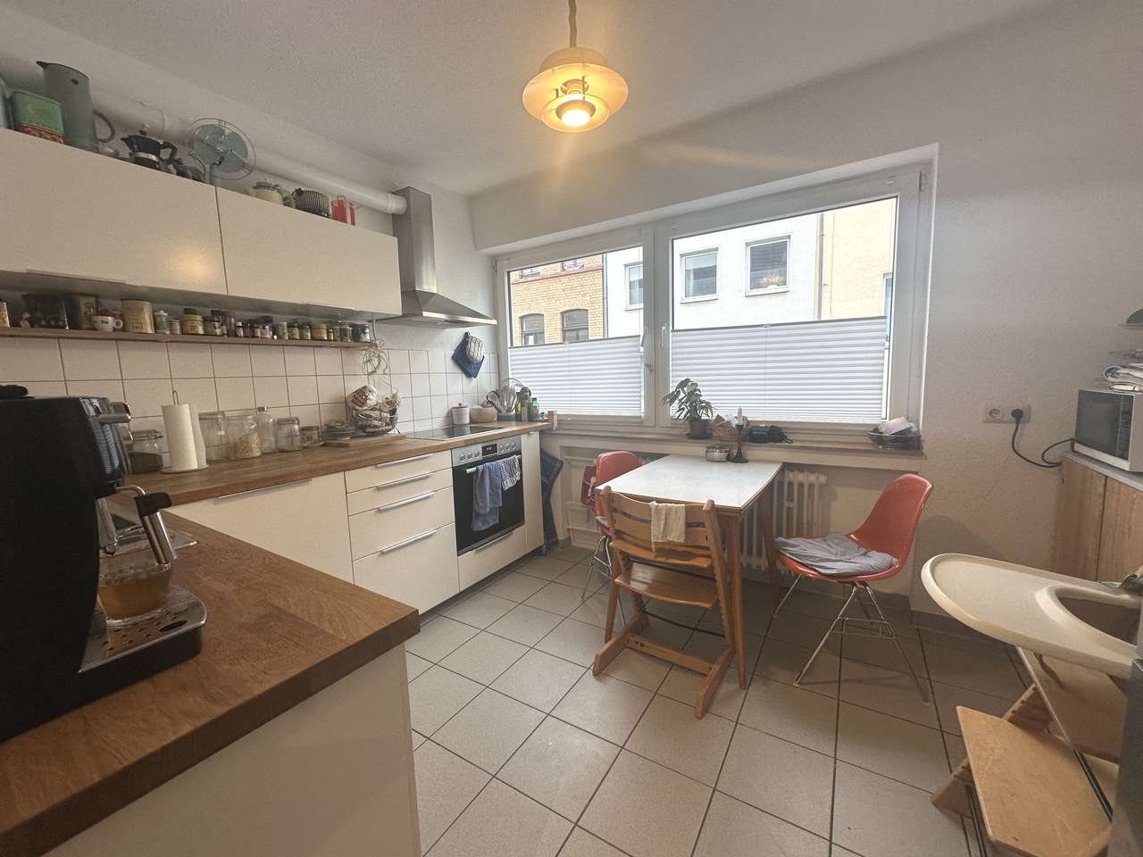 Schöne 4 Zimmerwohnung mit Loggia und Garage in der Kölner-Südstadt