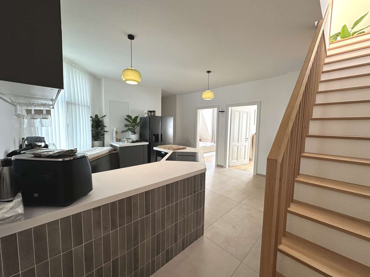 KERNSANIERTE ALTBAU DACHTERRASSEN 5 ZIMMER MAISONETTE WOHNUNG AM ERZBERGERPLATZ