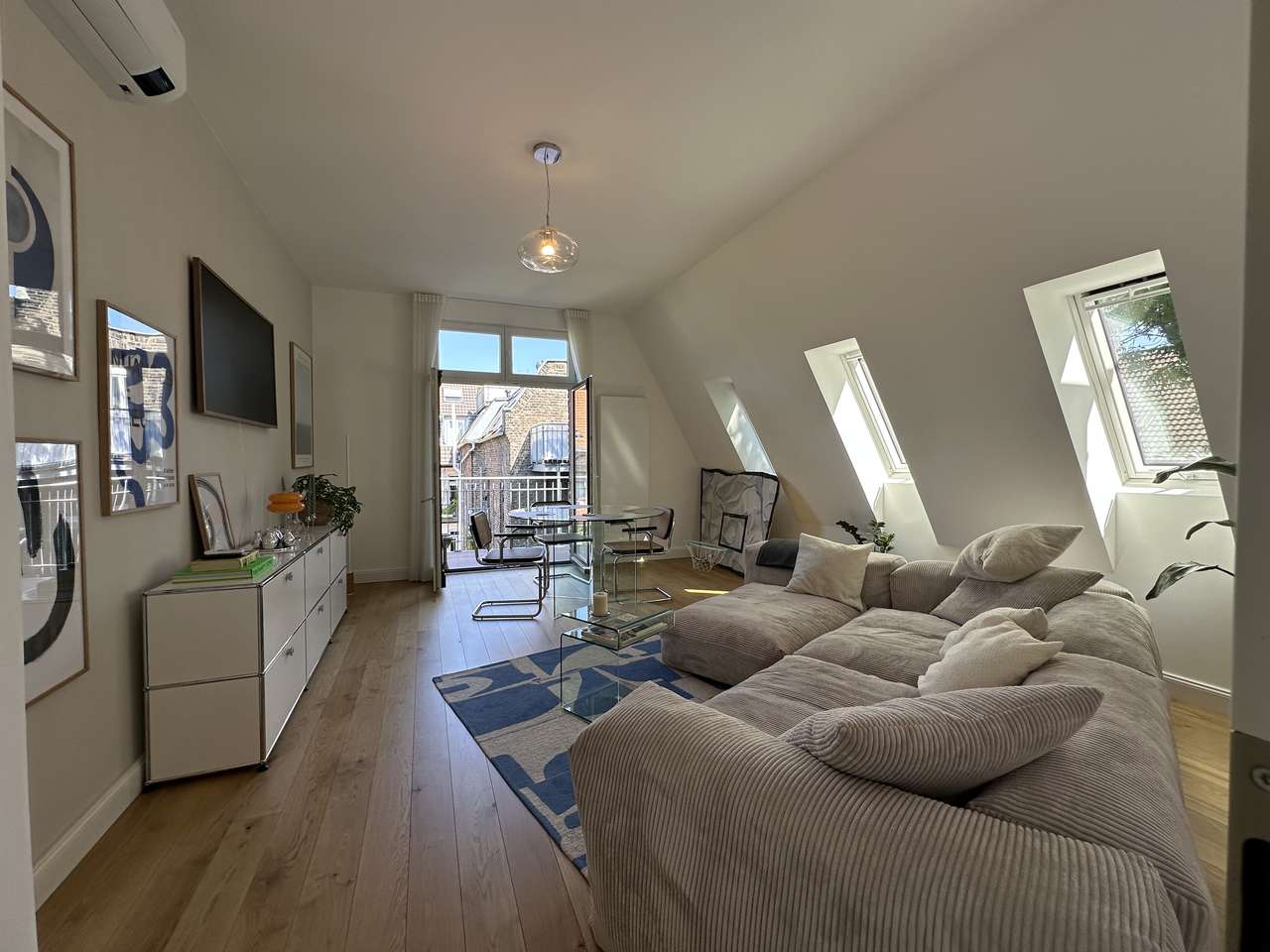 KERNSANIERTE ALTBAU DACHTERRASSEN 5 ZIMMER MAISONETTE WOHNUNG AM ERZBERGERPLATZ