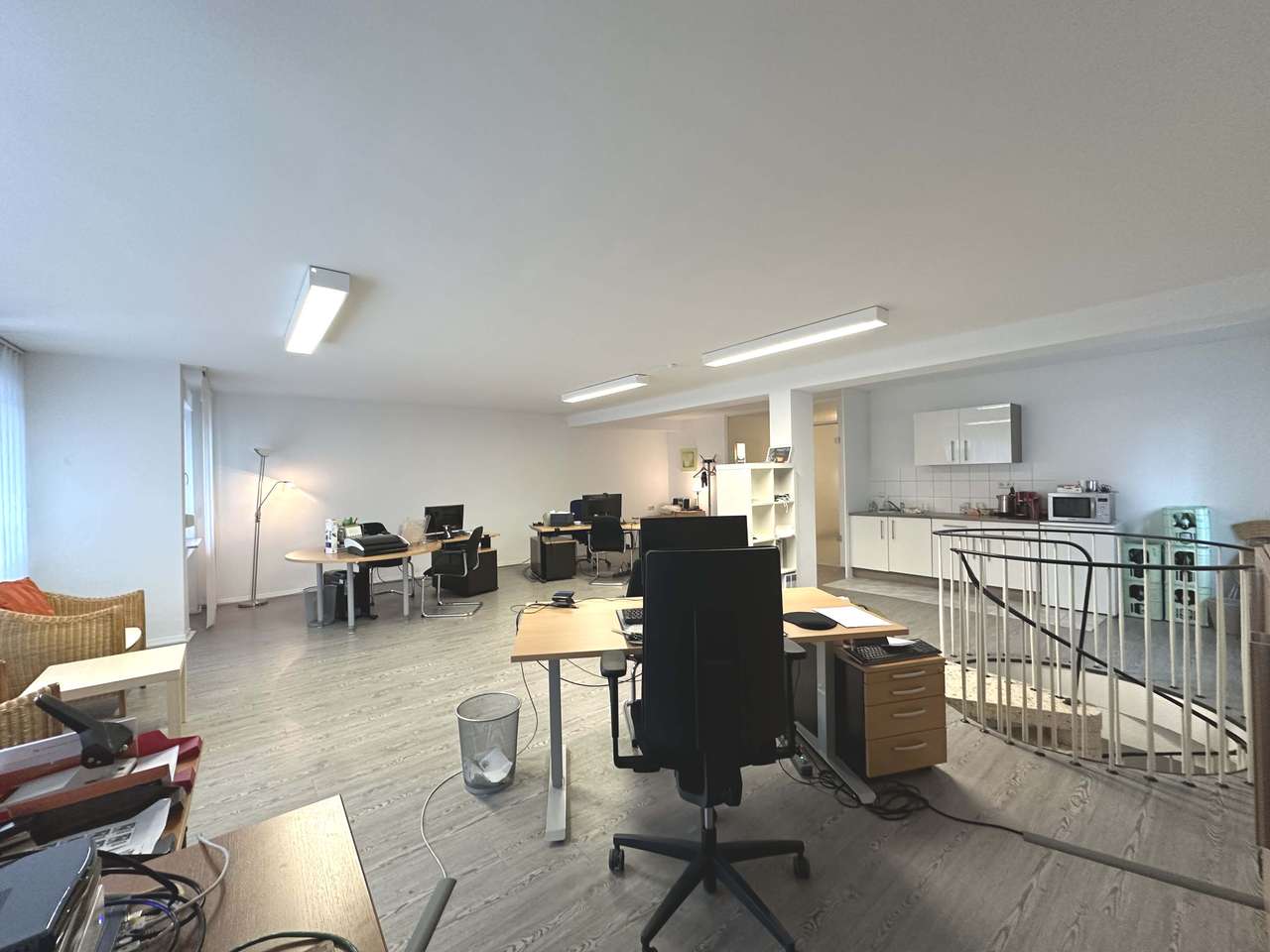 BÜRO AUF ZWEI EBENEN IN DER SÜDSTADT – REPRÄSENTATIVE LAGE MIT PARKMÖGLICHKEIT