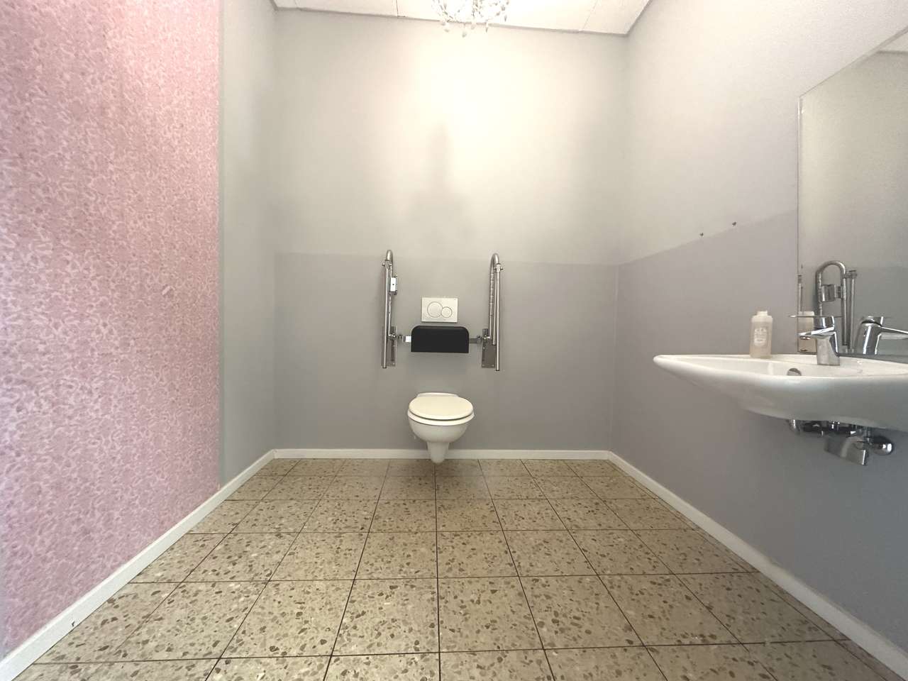 PROVISIONSFREI - Ladenlokal / großes Schaufenster / frequentierte Hauptstraße in DELLBRÜCK