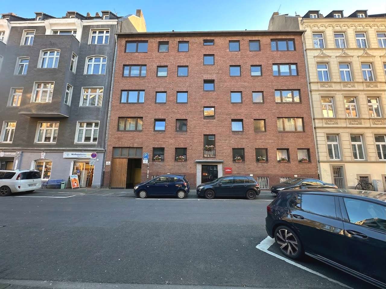 Top-Investment: Vermietete DG-Wohnung mit Garage & flexibler Raumnutzung!