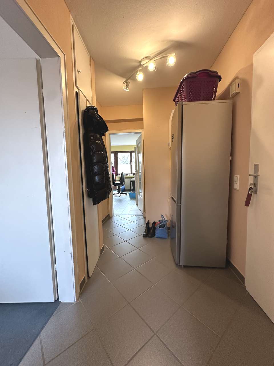 Schöne und Ruhige Zwei - Zimmerwohnung mit Balkon in Köln - Raderberg