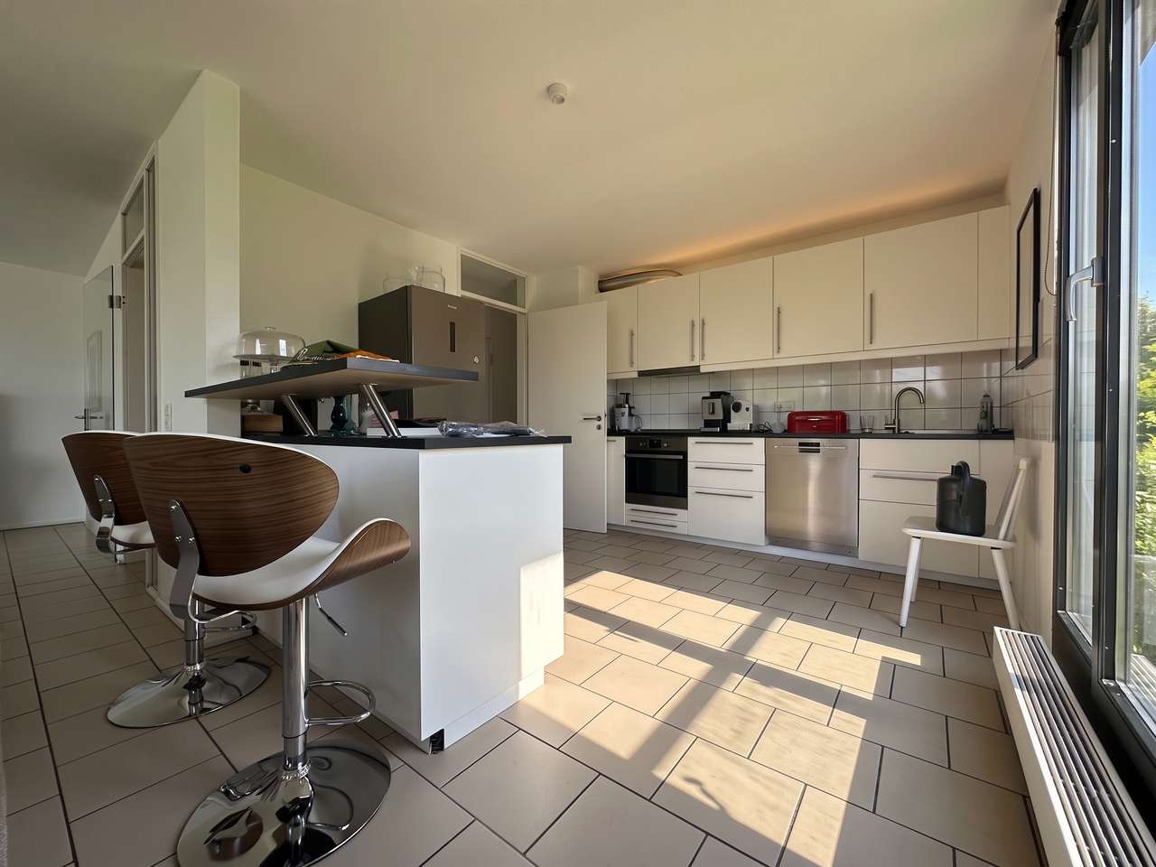 EXKLUSIVE RHEINBLICK BAUHAUS 4 ZIMMERWOHNUNG / RHEIN - TERRASSE / GARTEN / BALKON / TG - STELLPLATZ