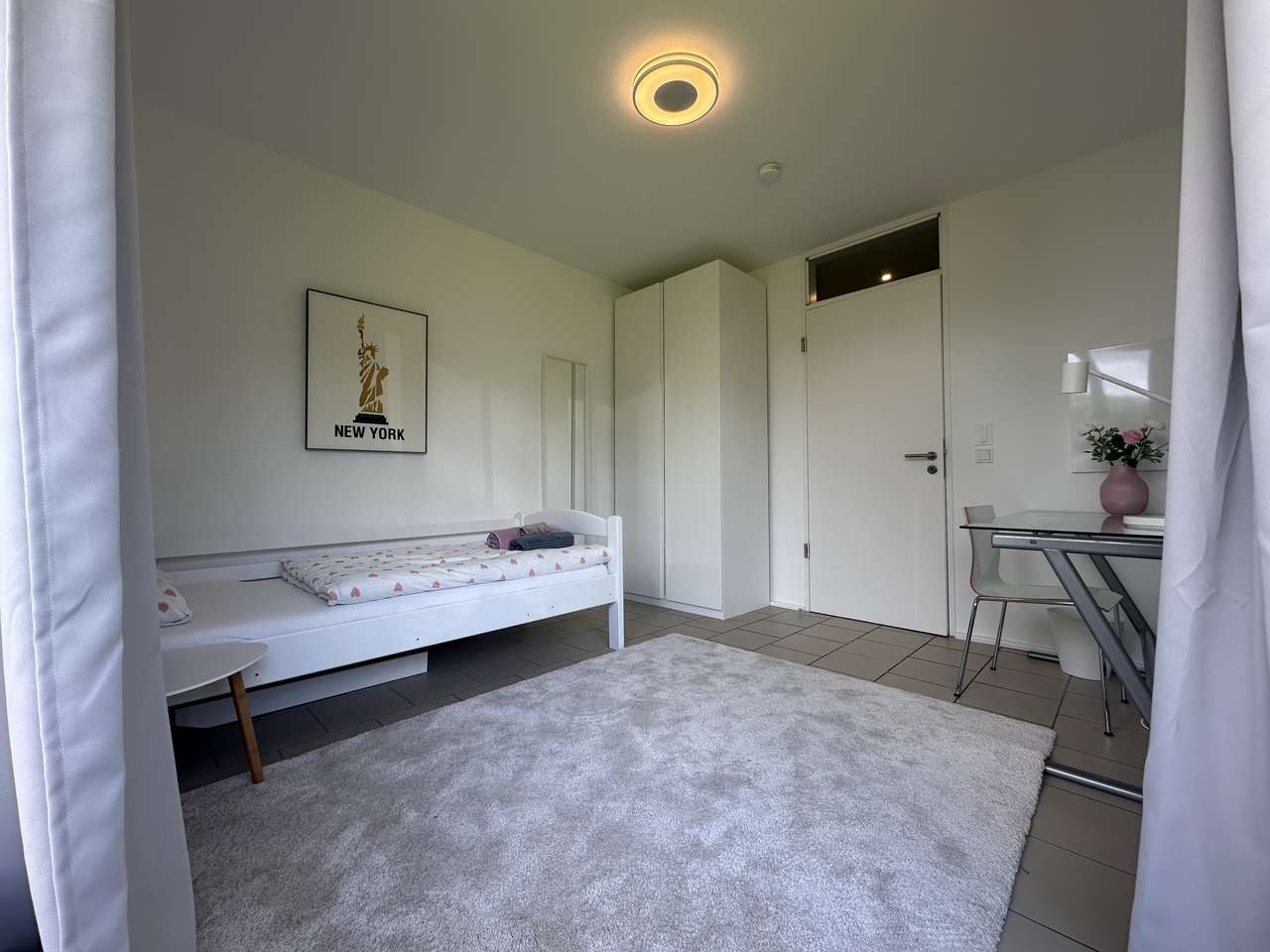 EXKLUSIVE RHEINBLICK BAUHAUS 4 ZIMMERWOHNUNG / RHEIN - TERRASSE / GARTEN / BALKON / TG - STELLPLATZ