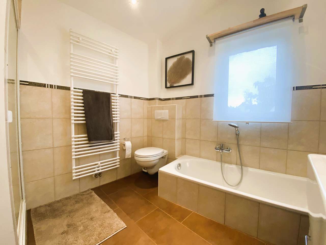 Überm alten Kuhst.-Badezimmer 