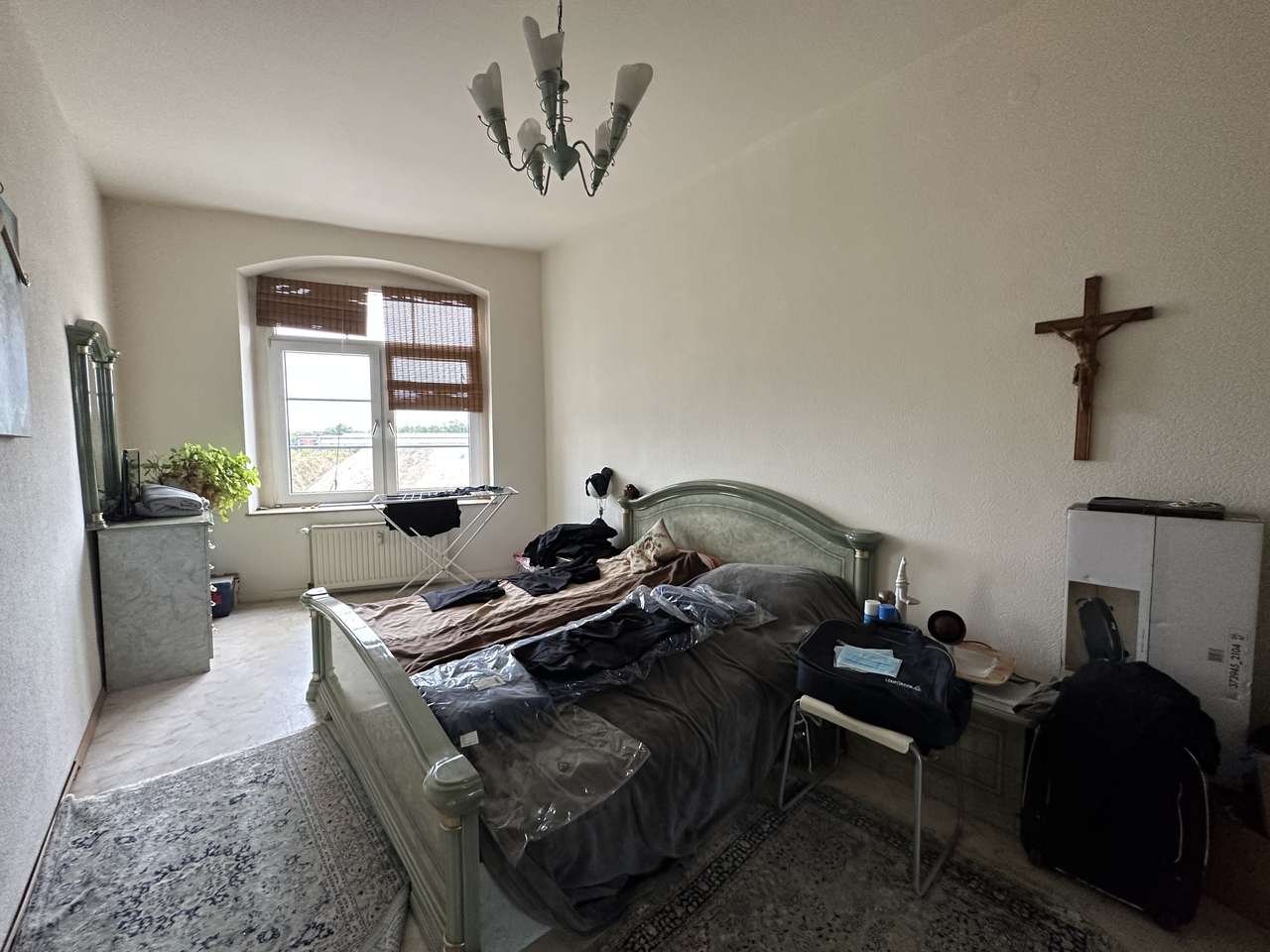 3.OG links Schlafzimmer