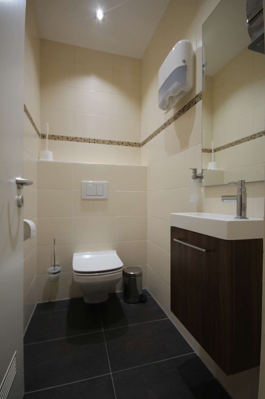 WC 2