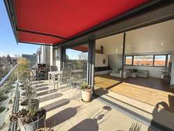 großer Balkon Foto 2 großer Balkon Foto 2