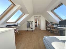 2. Ebene: Arbeitszimmer Foto 2 2. Ebene: Arbeitszimmer Foto 2