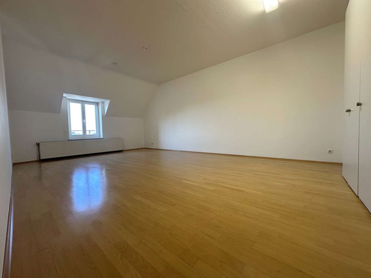 Schlafzimmer mit Domblick