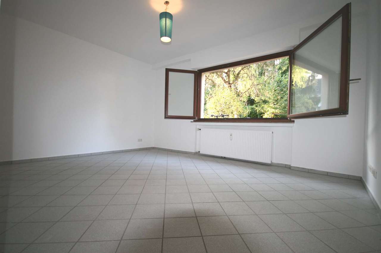 Wohn/- Schlafzimmer Foto 1