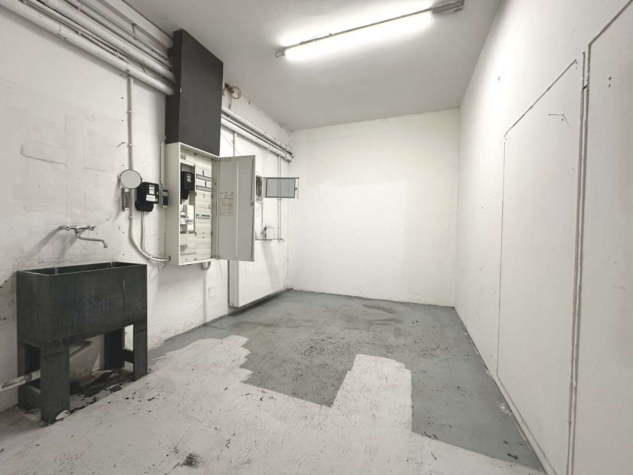 Raum 2 - Hinten - EG Raum 2 - Hinten - EG