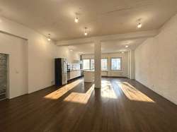 Raum 7 - 2.OG / Foto 2 Raum 7 - 2.OG / Foto 2