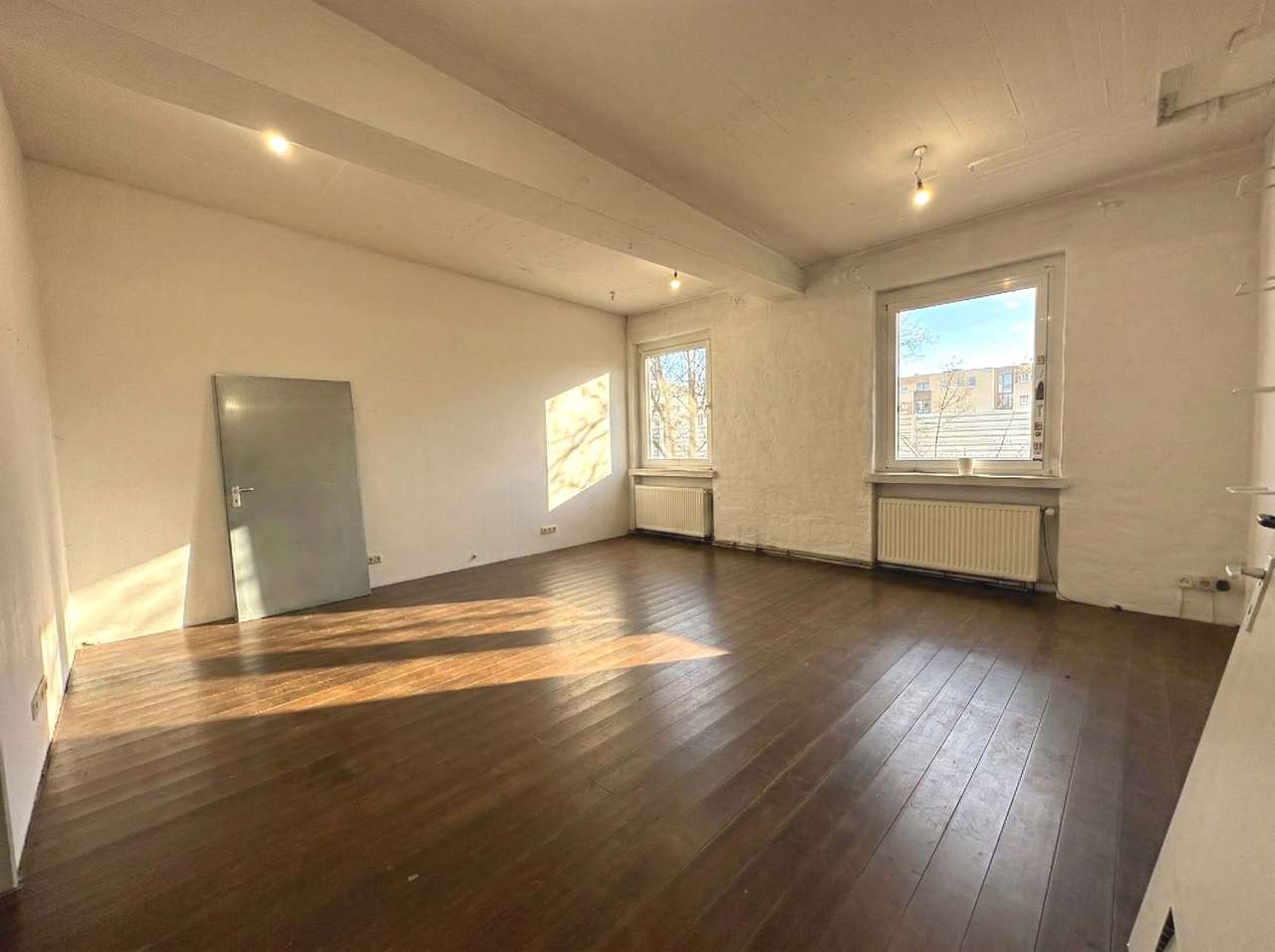 Raum 8 Hinten - 2.OG Raum 8 Hinten - 2.OG