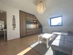 Beispiel Wohnzimmer mit EBK