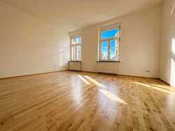 Wohn - Schlafzimmer Foto 1