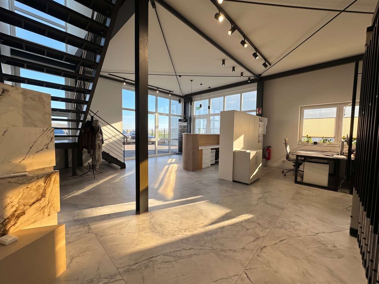 Ausstellung im EG Foto 2
