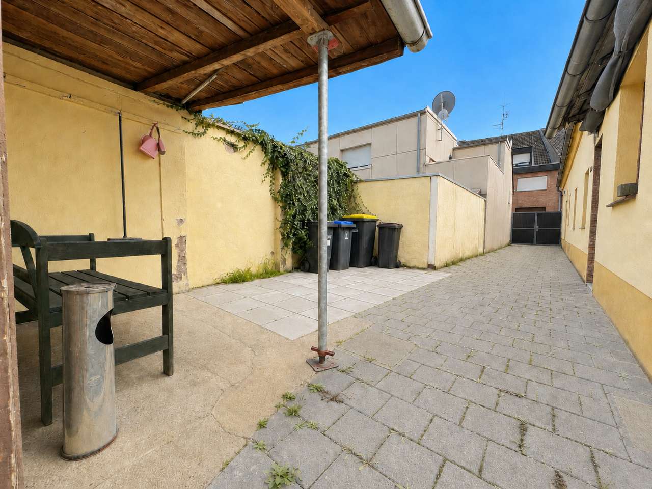 Köln: INNENHOF 2 EINHEITEN RAUMWUNDER: ca. 66 m² WOHNFLÄCHE + ca. 48 m² NUTZFLÄCHE ausgebautes DG + KELLER 