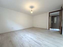 Raum 1 EG Vorderhaus Foto 2